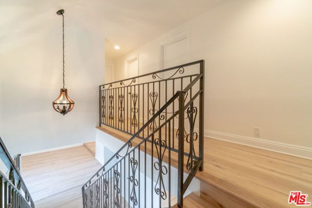 4220 Towhee Drive, Calabasas, CA 91302