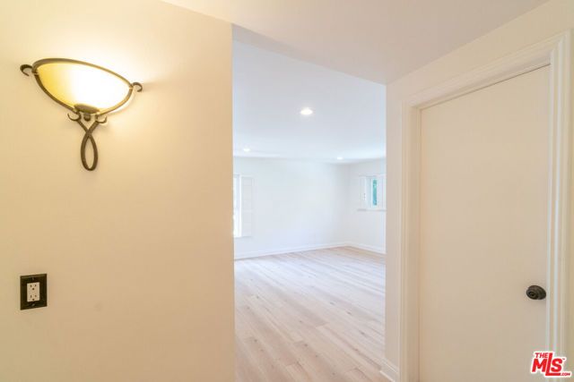 4220 Towhee Drive, Calabasas, CA 91302