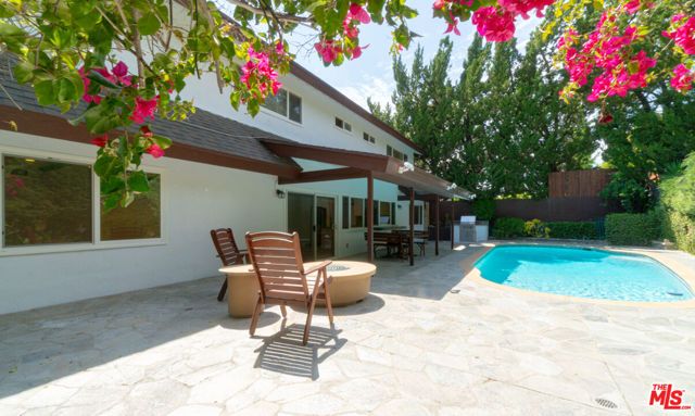 4220 Towhee Drive, Calabasas, CA 91302