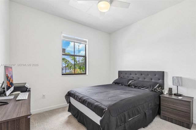 592 NW 203rd Ter, Miami Gardens, FL 33169