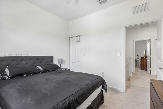 592 NW 203rd Ter, Miami Gardens, FL 33169