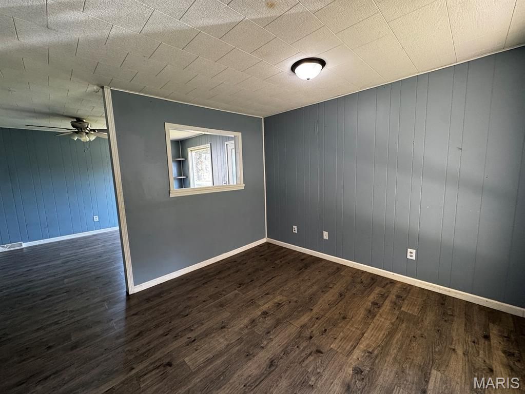 Image 6 of property listing at 110 Navajo Street, Piedmont, MO 63957