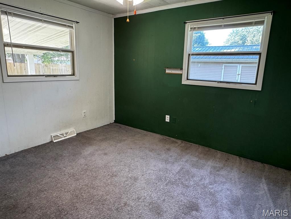 Image 10 of property listing at 110 Navajo Street, Piedmont, MO 63957