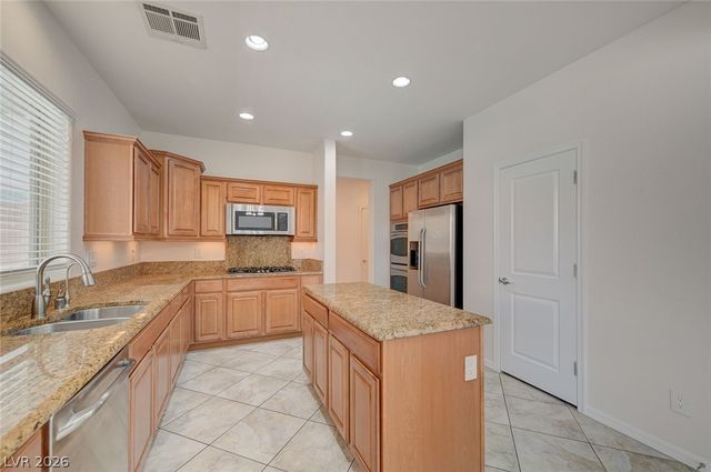 2556 Chateau Clermont Street, Henderson, NV 89044