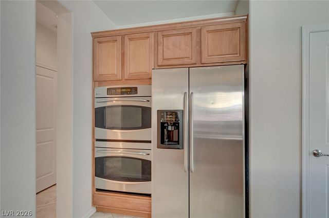 2556 Chateau Clermont Street, Henderson, NV 89044