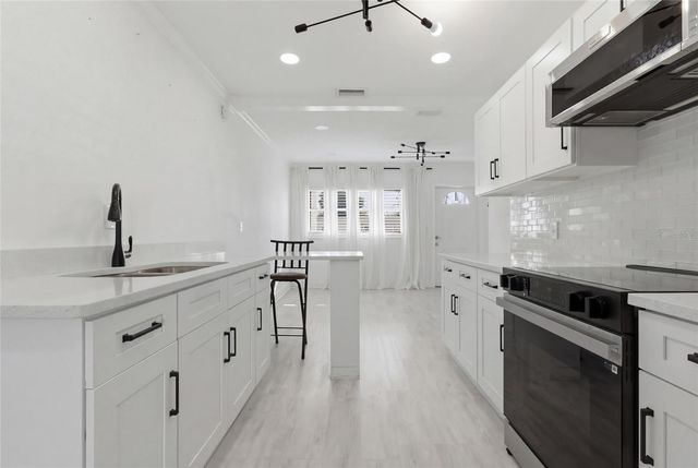 4930 ELDORADO DRIVE, Tampa, FL 33615