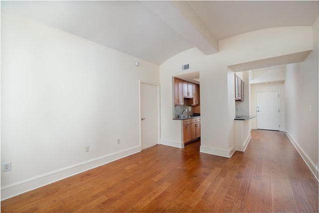 66 Monroe Ave Apt 504, Memphis, TN 38103