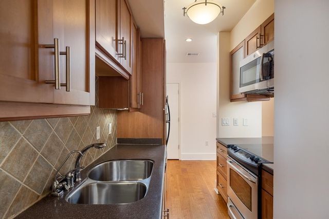 66 Monroe Ave Apt 504, Memphis, TN 38103