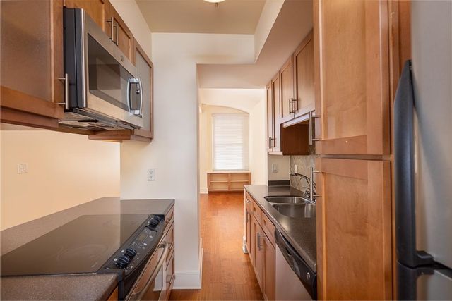 66 Monroe Ave Apt 504, Memphis, TN 38103