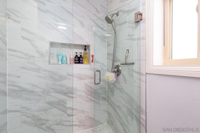 9758 Caminito Doha, San Diego, CA 92131