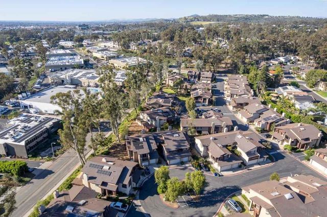 9758 Caminito Doha, San Diego, CA 92131