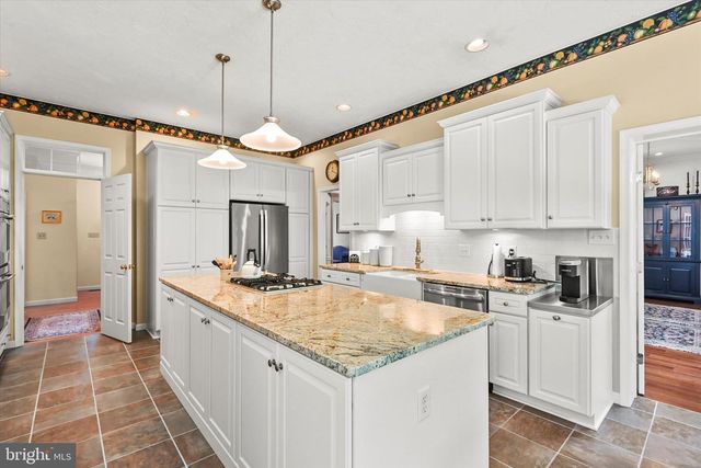 81 ROUND TOP LN, Gettysburg, PA 17325