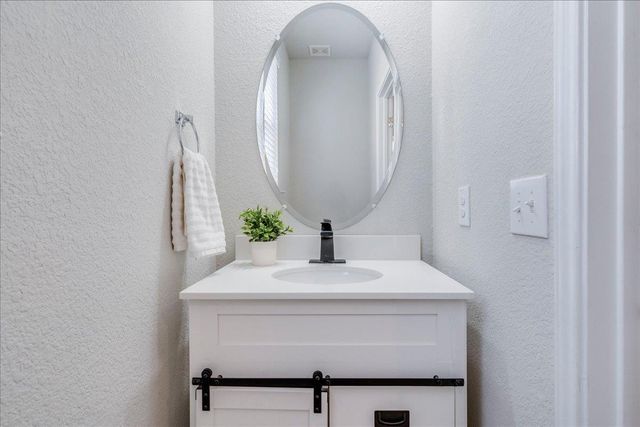 312 Triumph RD, Buda, TX 78610