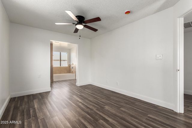 8052 W PIERSON Street, Phoenix, AZ 85033