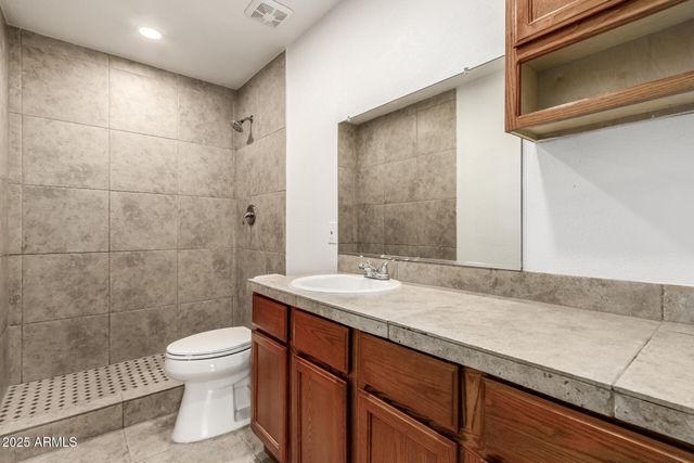 8052 W PIERSON Street, Phoenix, AZ 85033