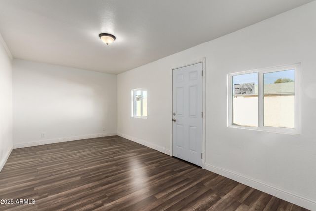 8052 W PIERSON Street, Phoenix, AZ 85033