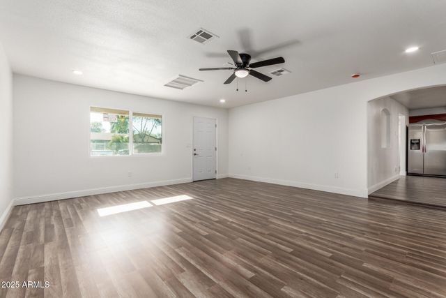 8052 W PIERSON Street, Phoenix, AZ 85033