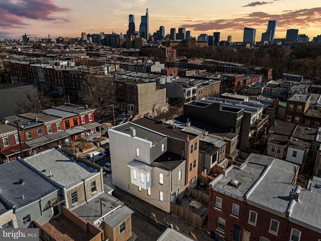 930 N 30TH ST, Philadelphia, PA 19130