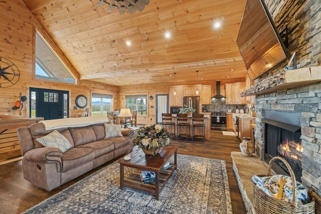 102 High Meadows Trail, Morganton, GA 30560