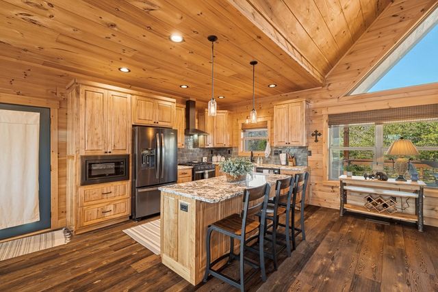 102 High Meadows Trail, Morganton, GA 30560