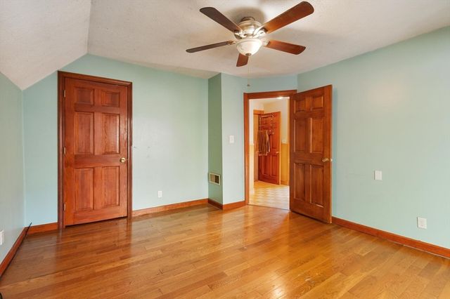 102 Canton St, Fitchburg, MA 01420