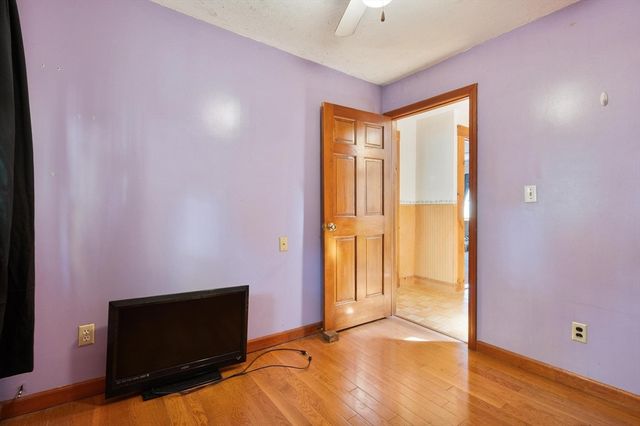 102 Canton St, Fitchburg, MA 01420