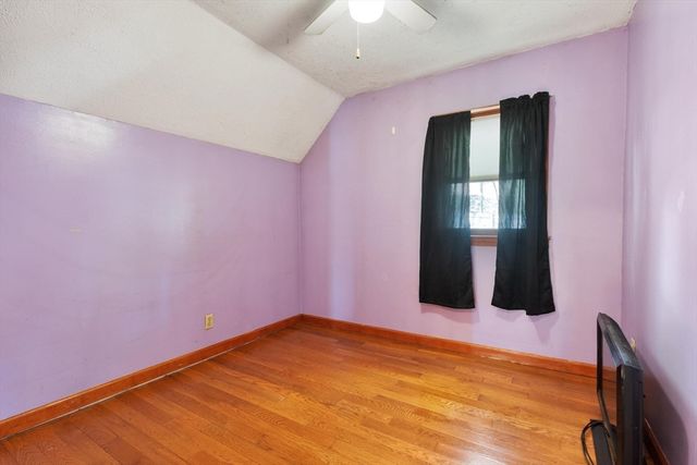 102 Canton St, Fitchburg, MA 01420