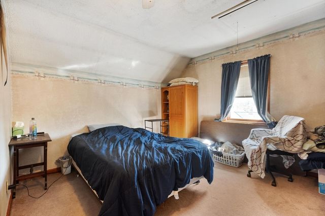 102 Canton St, Fitchburg, MA 01420