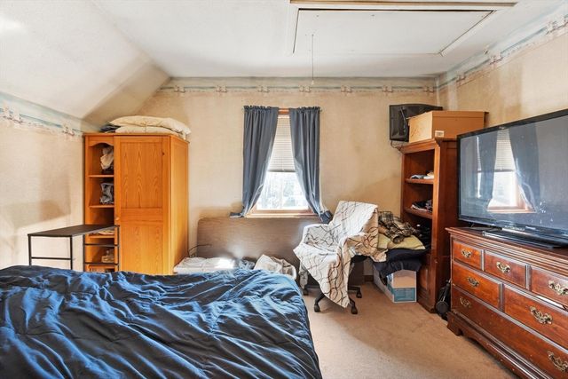 102 Canton St, Fitchburg, MA 01420