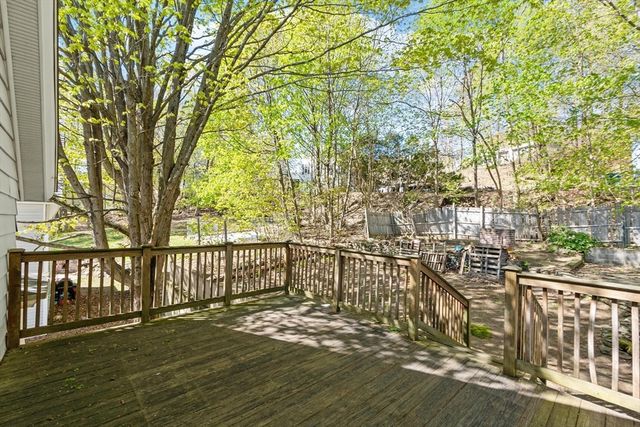 102 Canton St, Fitchburg, MA 01420