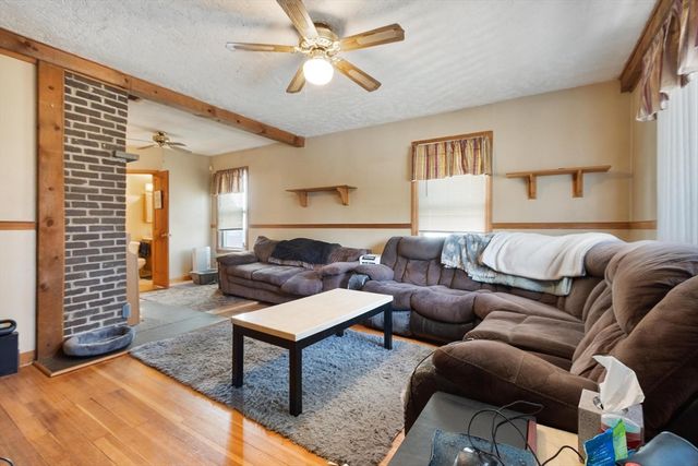 102 Canton St, Fitchburg, MA 01420