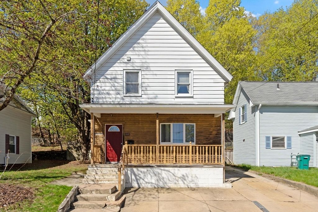 102 Canton St, Fitchburg, MA 01420