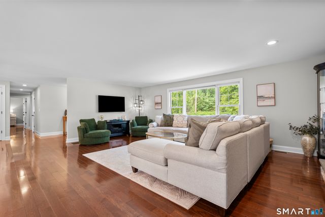 50 Wagner Drive, Hamden, CT 06518