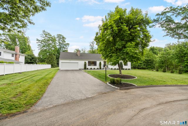 50 Wagner Drive, Hamden, CT 06518