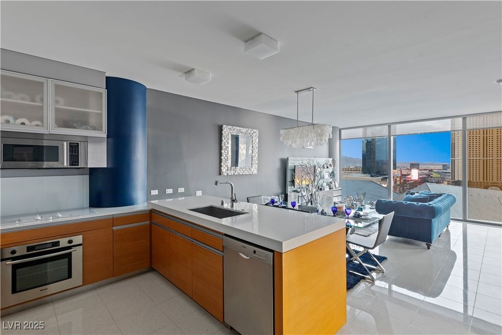 3722 Las Vegas Boulevard 705, Las Vegas, NV 89158