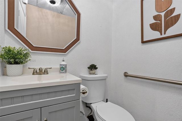 Full Service Full Service Salon For Sale In Miami, Miami, FL 33173