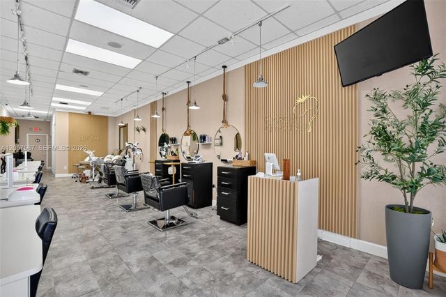 Full Service Full Service Salon For Sale In Miami, Miami, FL 33173
