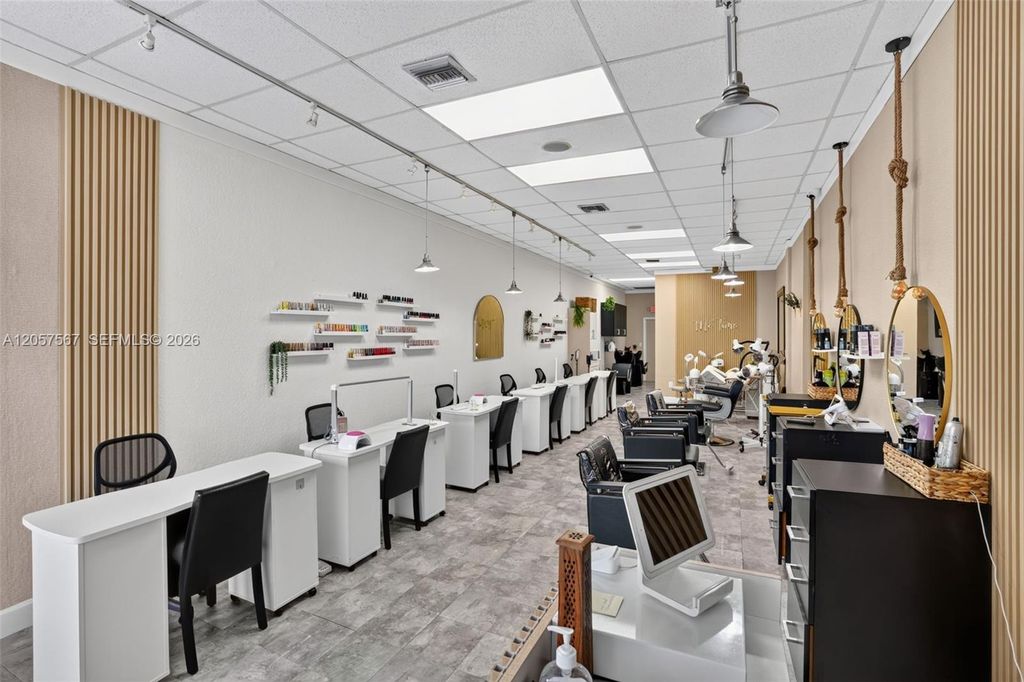 Full Service Full Service Salon For Sale In Miami, Miami, FL 33173