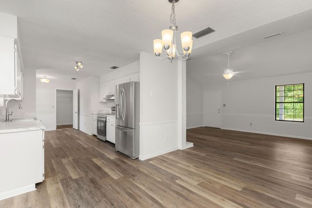 396 Lakeview Drive, Defuniak Springs, FL 32433