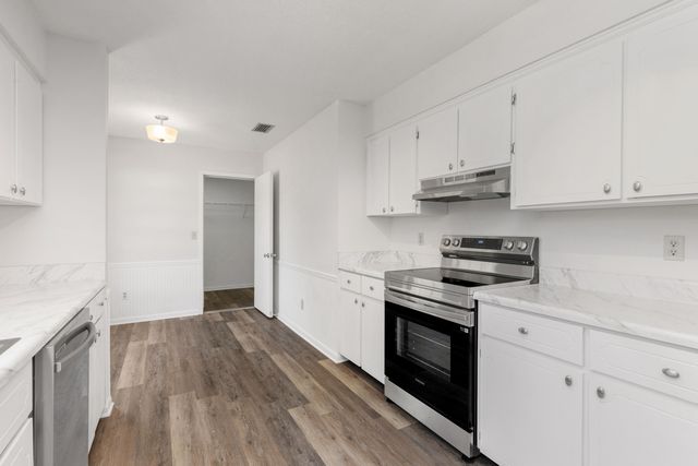 396 Lakeview Drive, Defuniak Springs, FL 32433