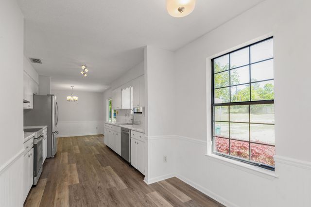 396 Lakeview Drive, Defuniak Springs, FL 32433