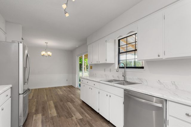 396 Lakeview Drive, Defuniak Springs, FL 32433