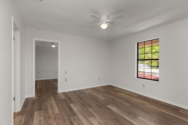 396 Lakeview Drive, Defuniak Springs, FL 32433