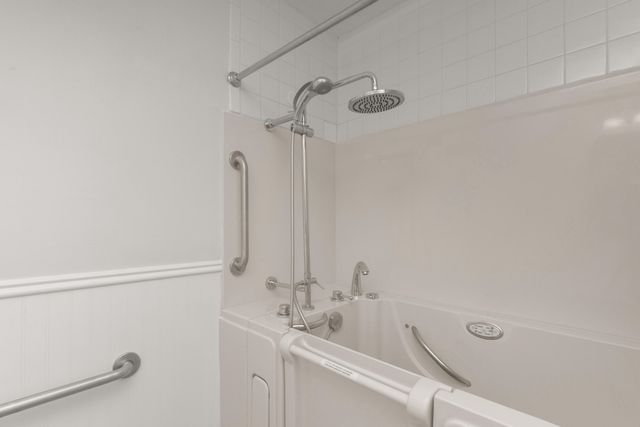 396 Lakeview Drive, Defuniak Springs, FL 32433