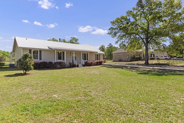 396 Lakeview Drive, Defuniak Springs, FL 32433