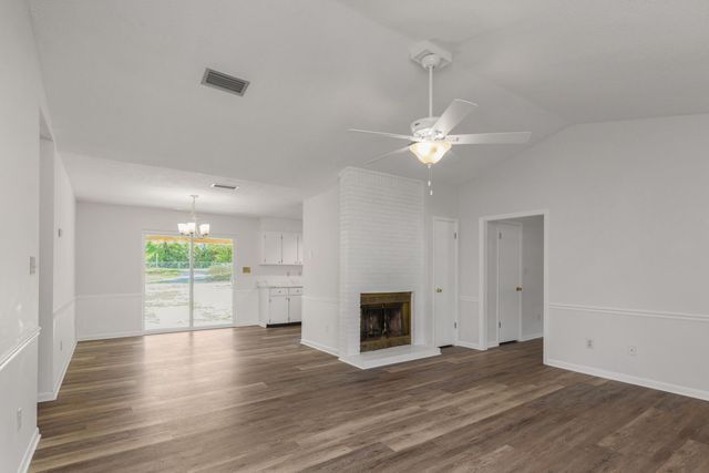 396 Lakeview Drive, Defuniak Springs, FL 32433