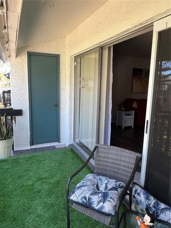 Image 13 of property listing at 4415 S SEMORAN BOULEVARD 4, Orlando, FL 32822