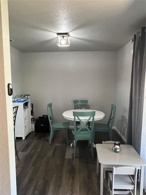 Image 5 of property listing at 4415 S SEMORAN BOULEVARD 4, Orlando, FL 32822