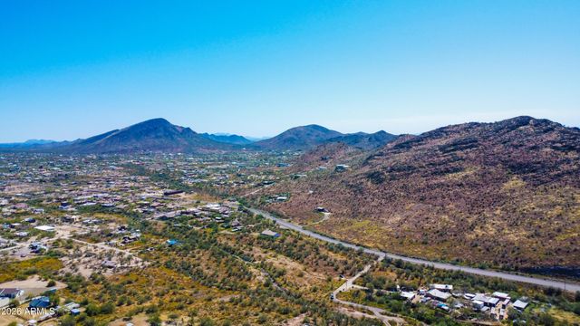 44805 N 7TH Street -, New River, AZ 85087