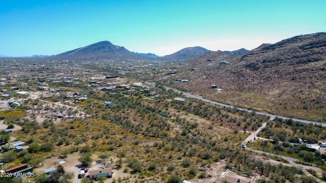 44805 N 7TH Street -, New River, AZ 85087